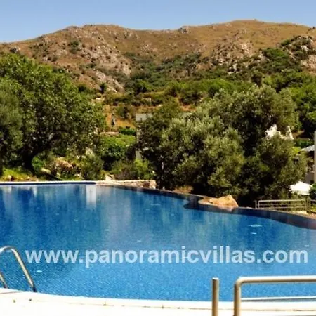 Sleeps 10 Pool Air Con Wifi